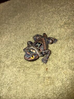 Hand-crafted by Jon Anderson Multicolor horned toad Frog Accent Figurine